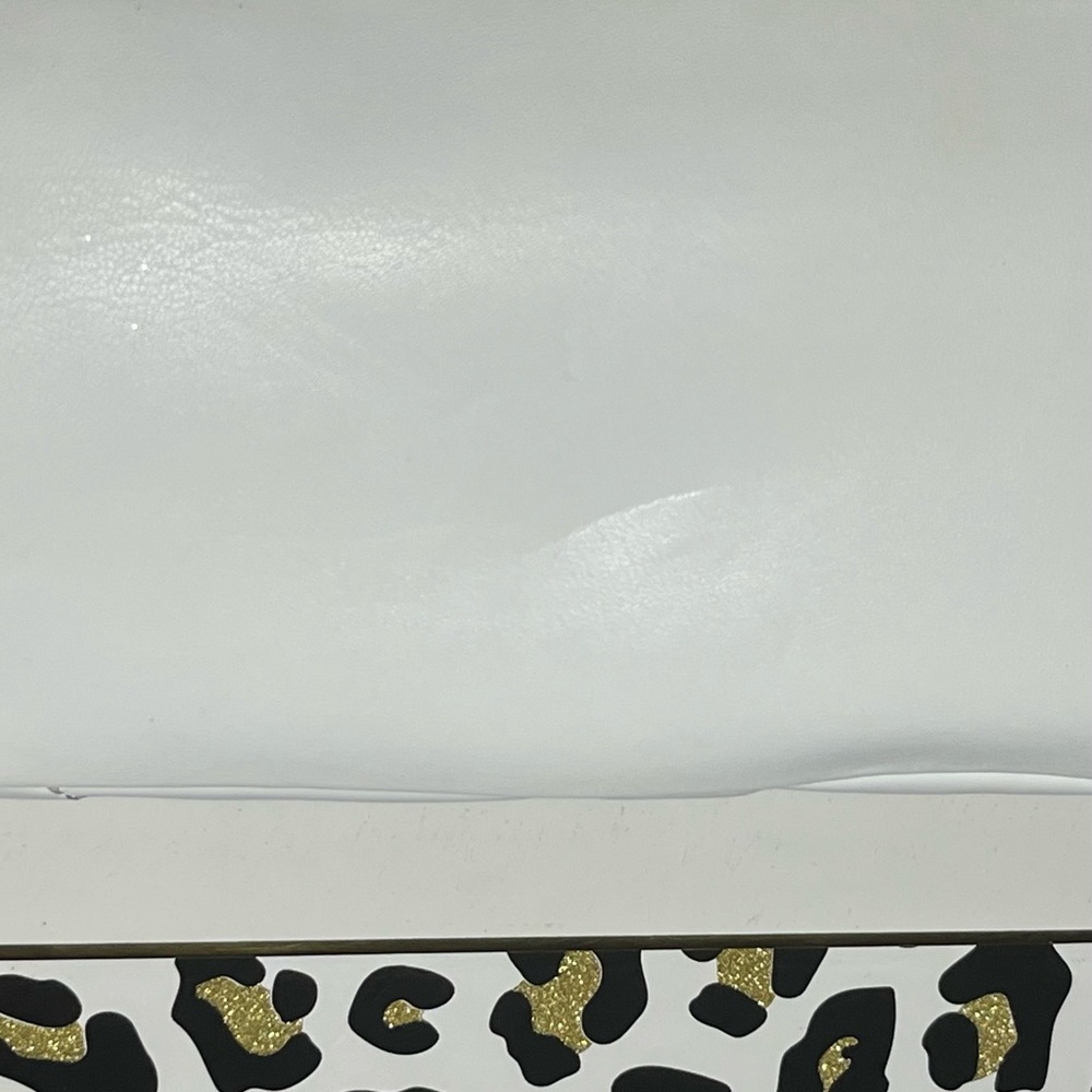 Guess White Quilted Tote with Silver Accent NWT - Picture 6 of 10